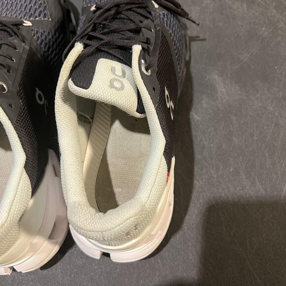 On Running Cloudflyer II Shoes Womens 10 Black Mesh Swiss Engineering Comfort - Picture 9 of 10